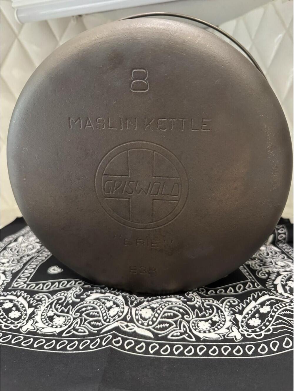 Griswold #8 Slant Logo Maslin Cast Iron Kettle 938 Restored And Seasoned